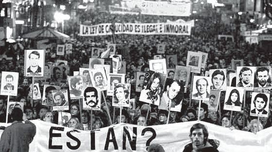 50.000 personas marcharon el 20 de mayo de 2007 por verdad y justicia.